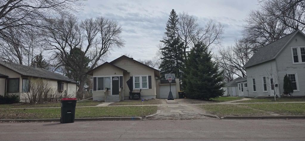 Photo of 218 W Broadway Street, Redwood Falls, MN 56283 (MLS # 7056756)