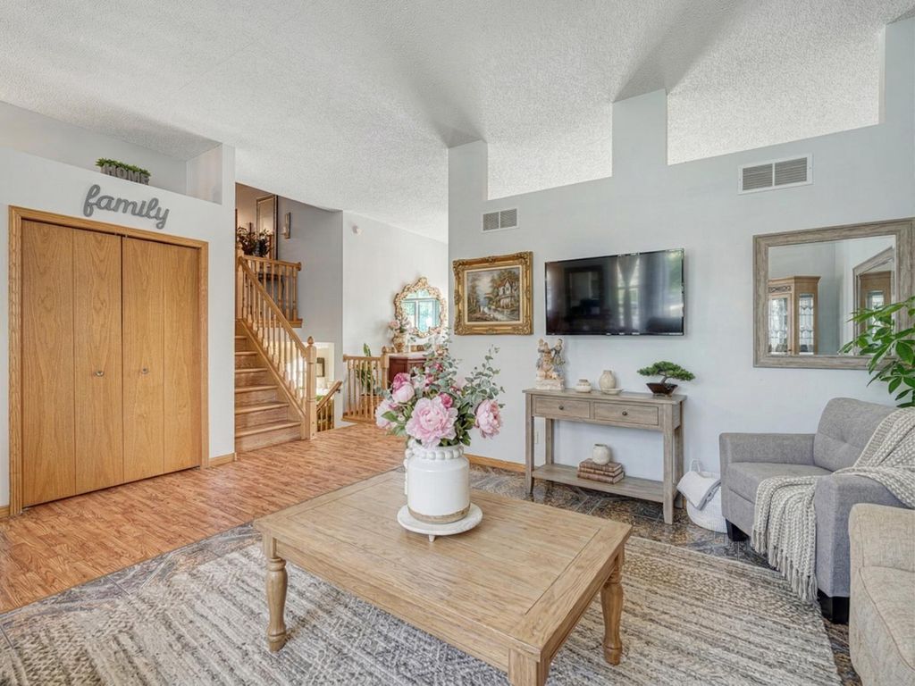 Photo of 18932 Dunbury Avenue, Farmington, MN 55024 (MLS # 7044059)