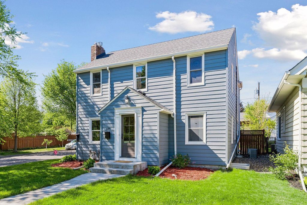 Photo of 1279 Niles Avenue, Saint Paul, MN 55116 (MLS # 7041257)