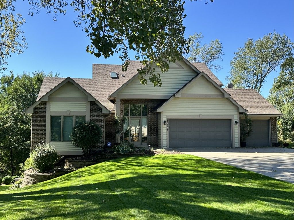 Photo of 12653 Tiffany Court, Burnsville, MN 55337 (MLS # 6818079)