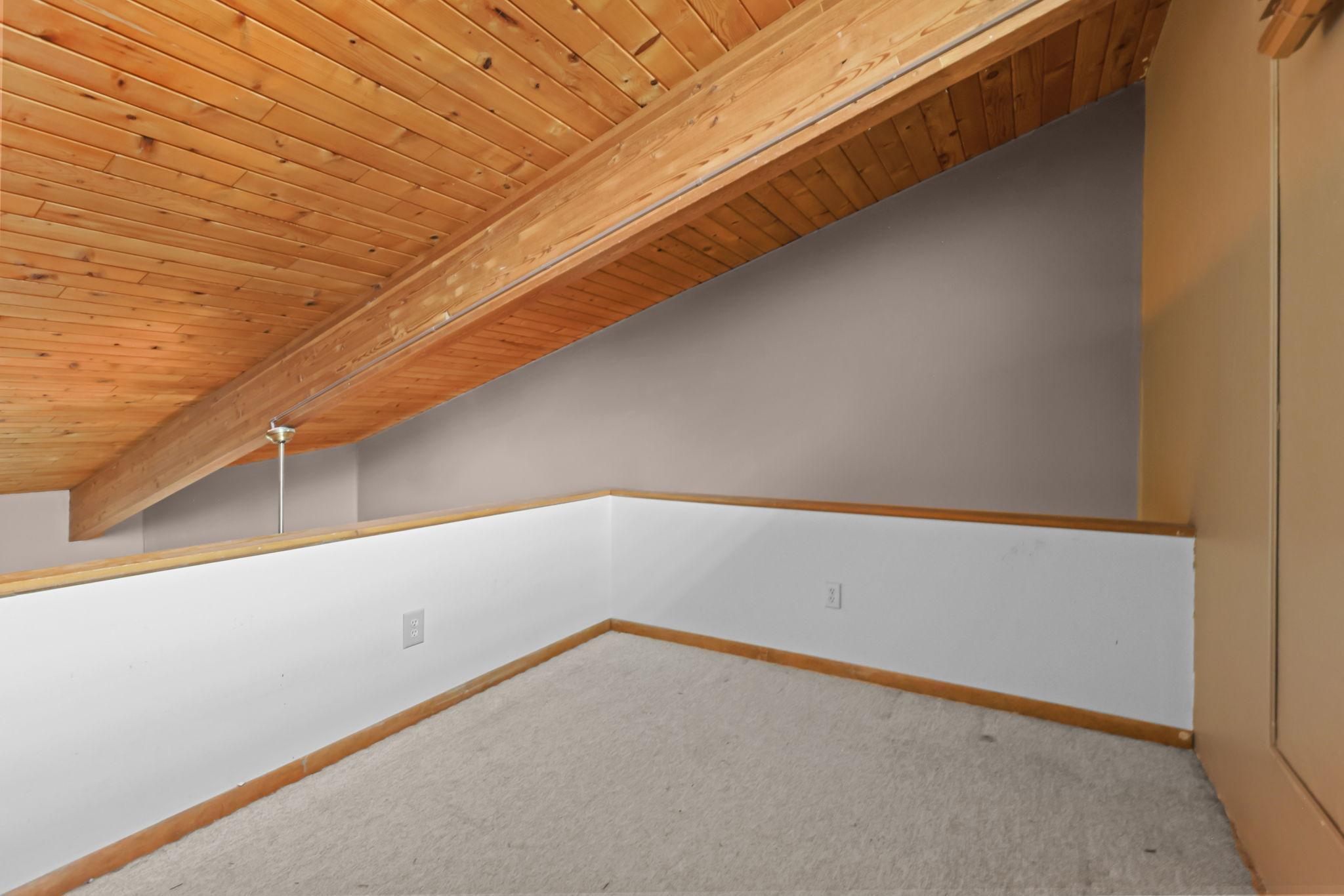13724 Hemlock Court