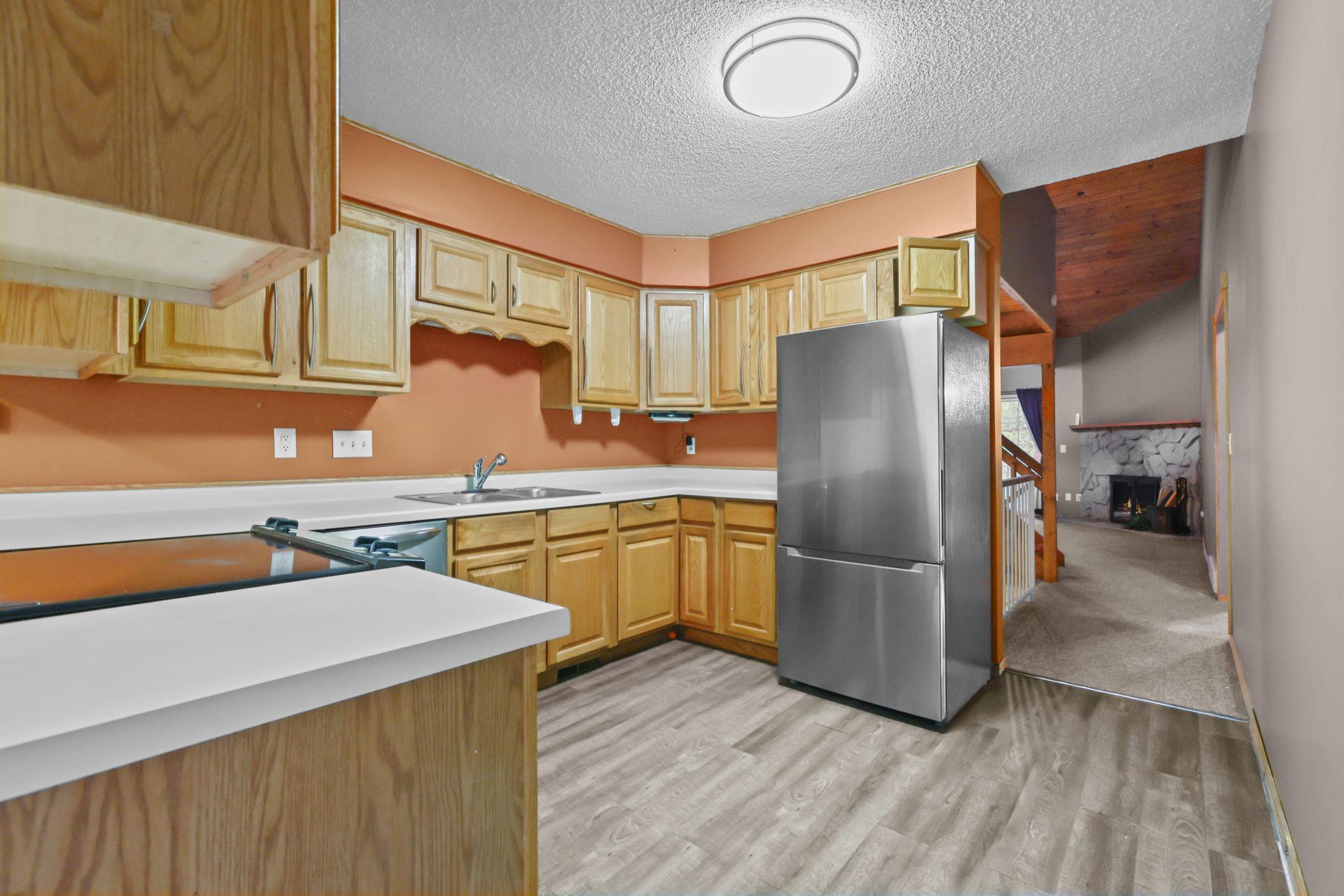 13724 Hemlock Court
