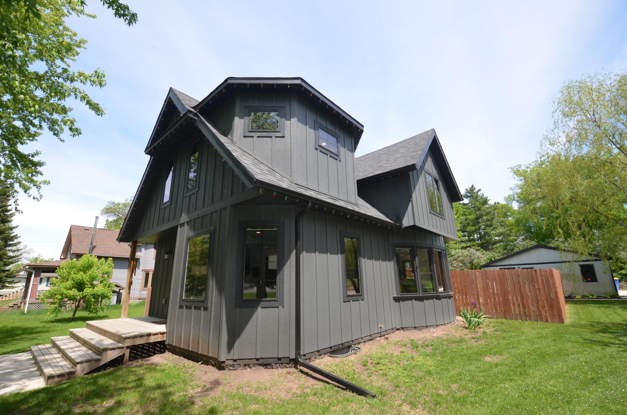 302 N Washington Avenue