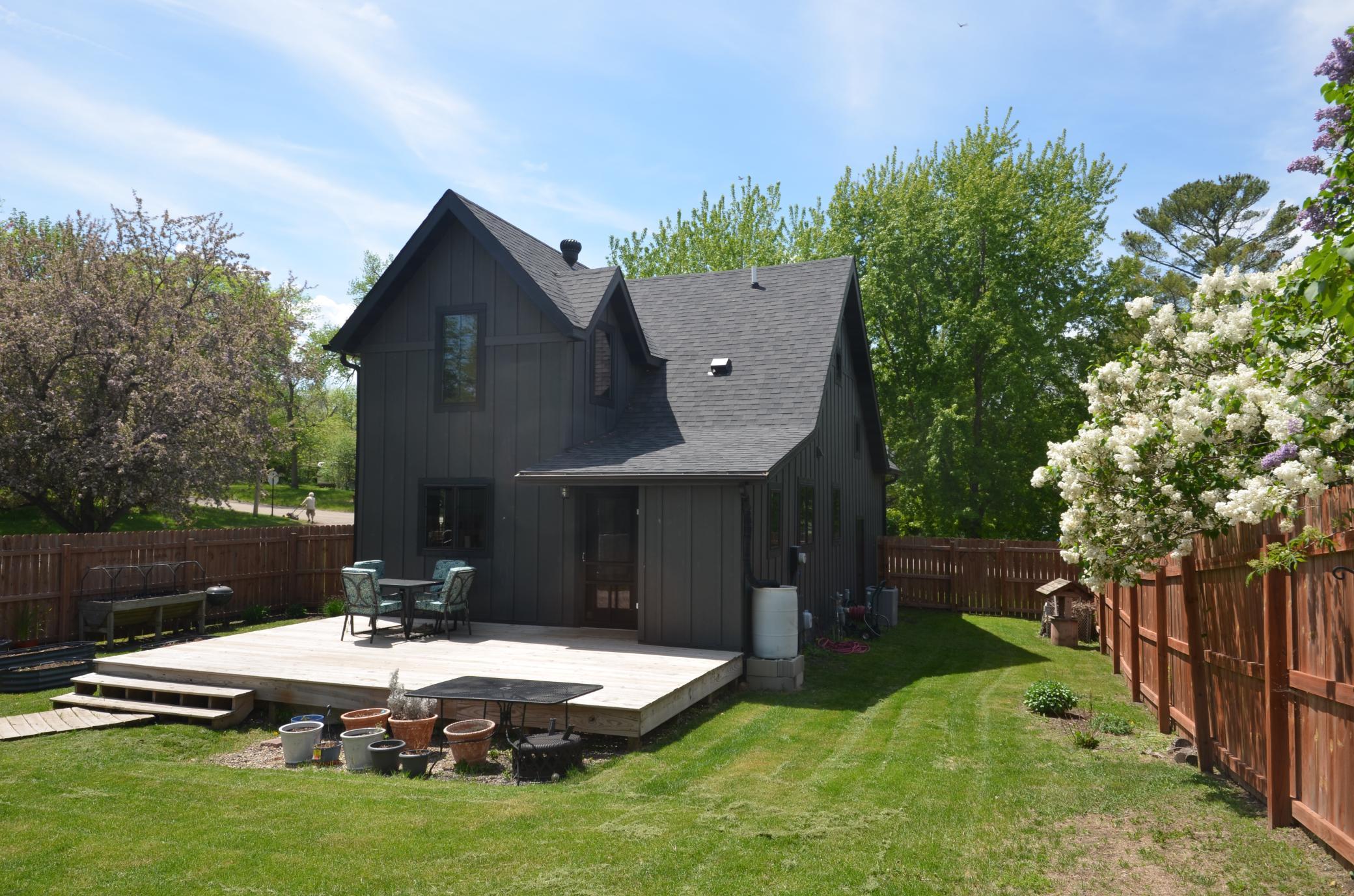 302 N Washington Avenue