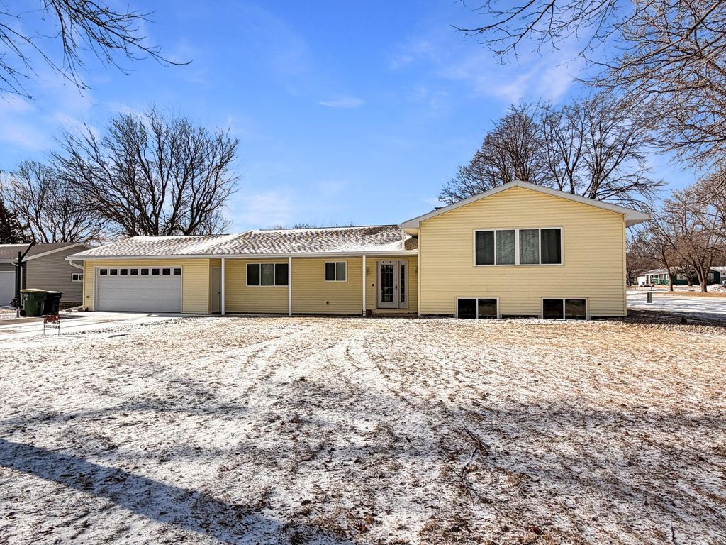 Photo of 601 5th Avenue W, Edgerton, MN 56128 (MLS # 7010104)