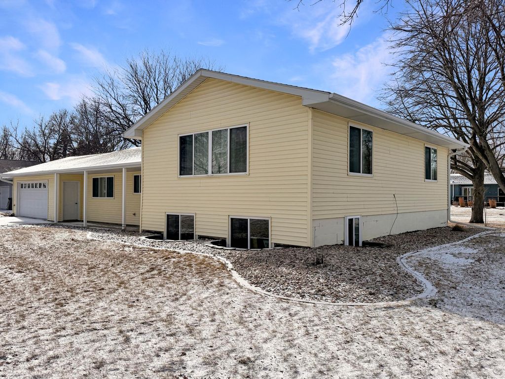 Photo of 601 5th Avenue W, Edgerton, MN 56128 (MLS # 7010104)