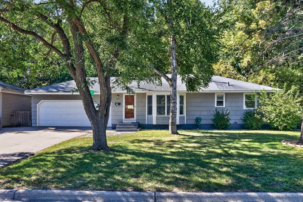 Photo of 6913 Toledo Avenue N, Brooklyn Center, MN 55429 (MLS # 7150529)