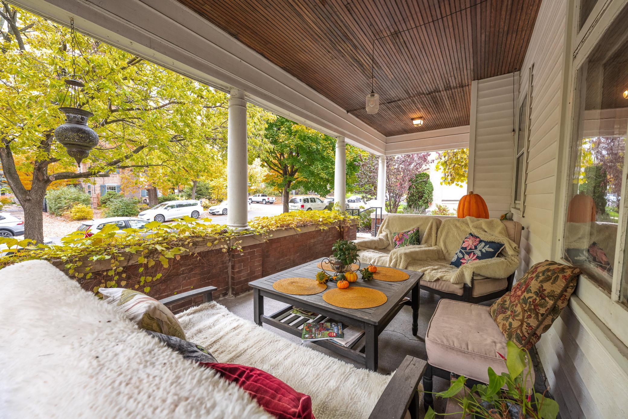 1915 Fremont Avenue S