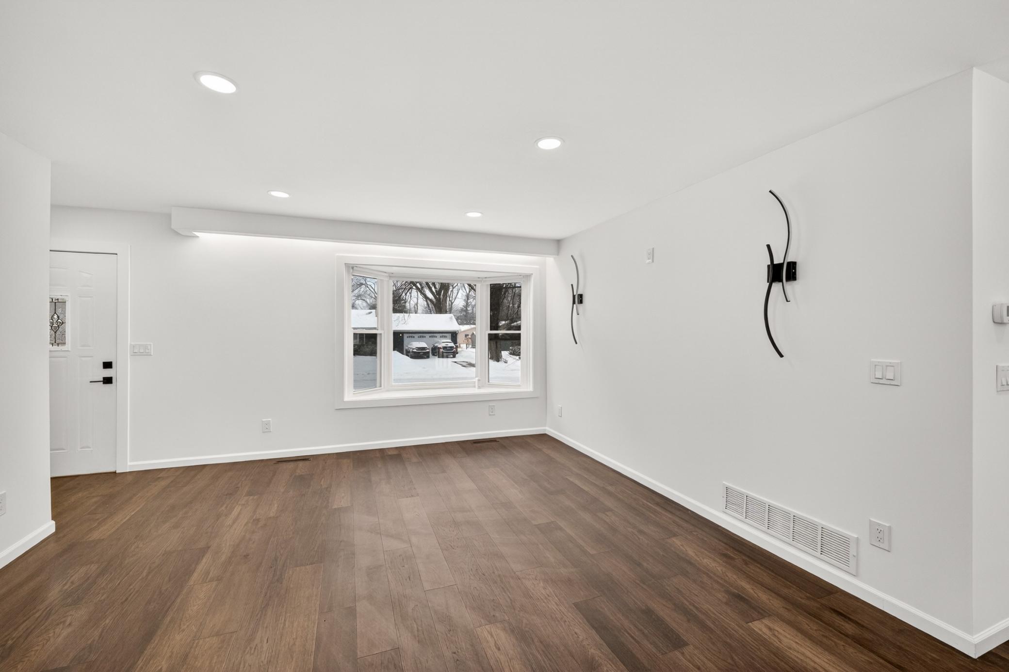 10920 Oak Knoll Terrace N