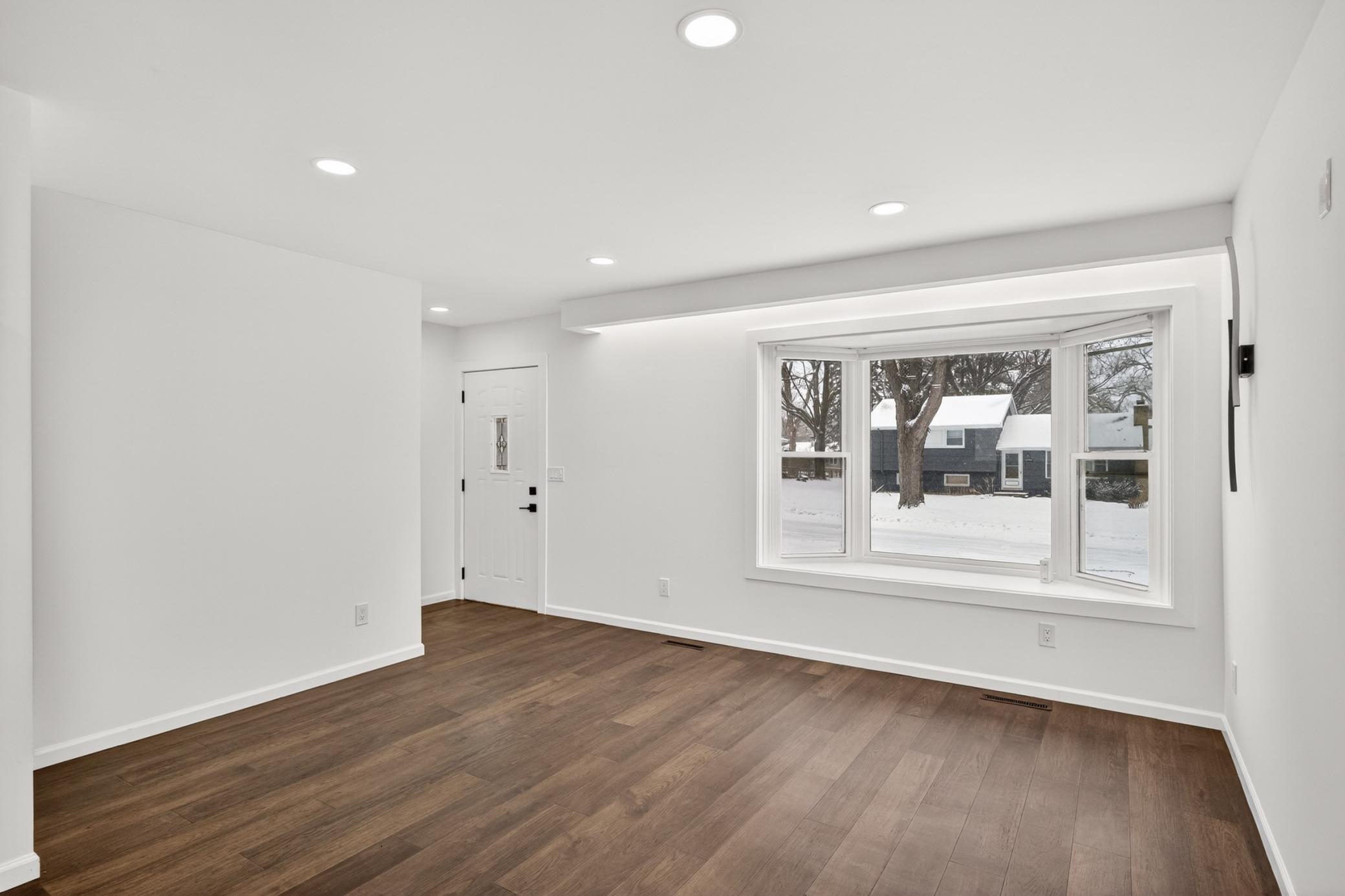 10920 Oak Knoll Terrace N