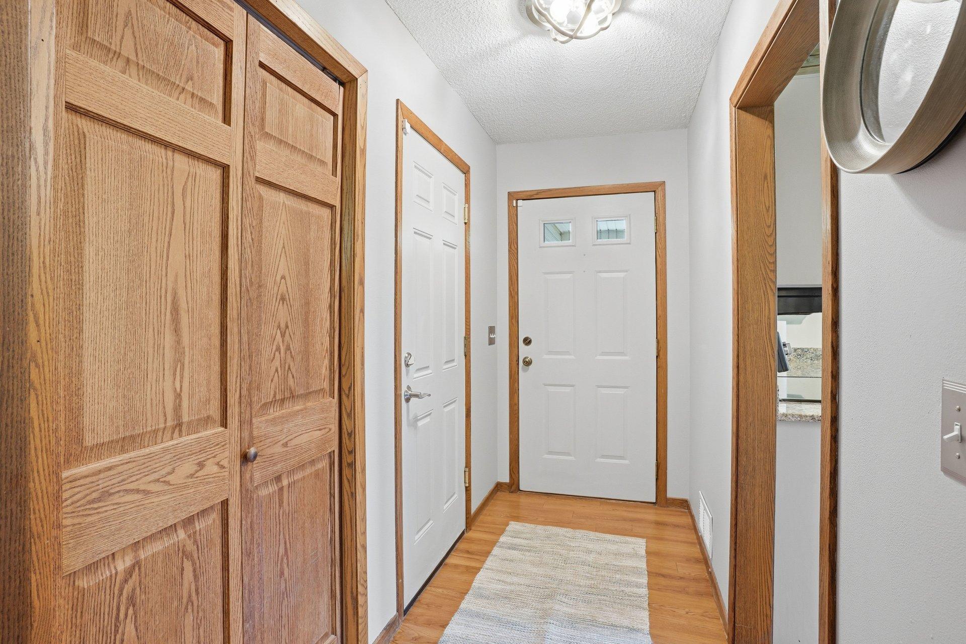 876 Curry Trail