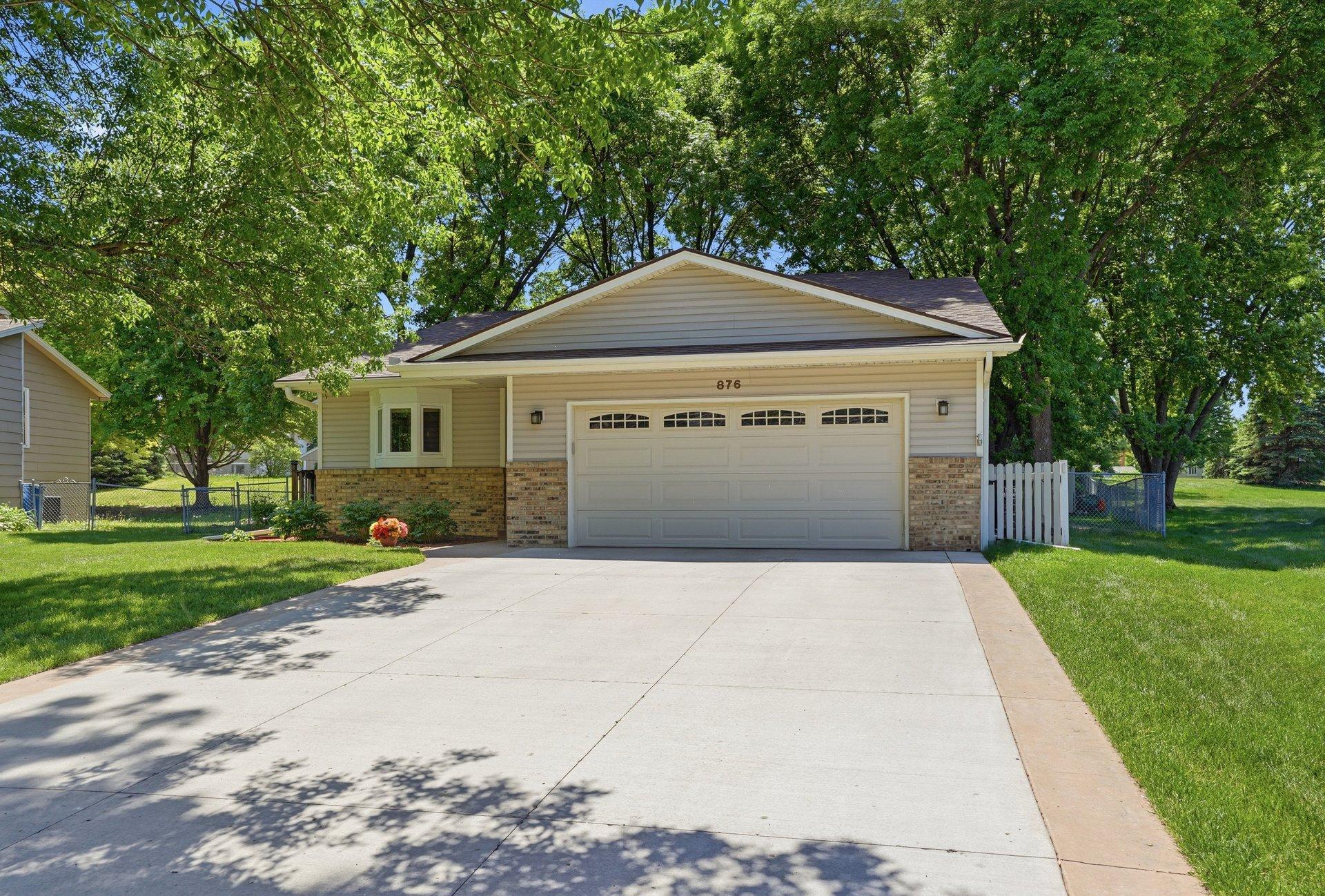 876 Curry Trail