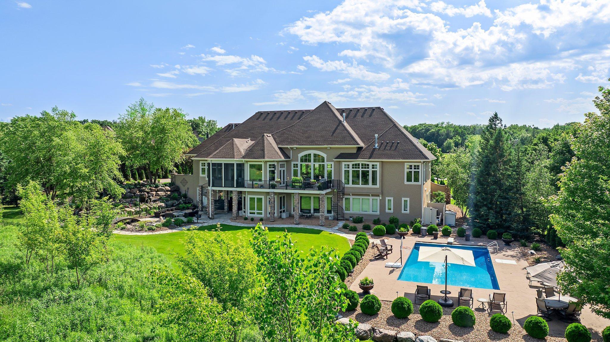 260 Calamus Circle