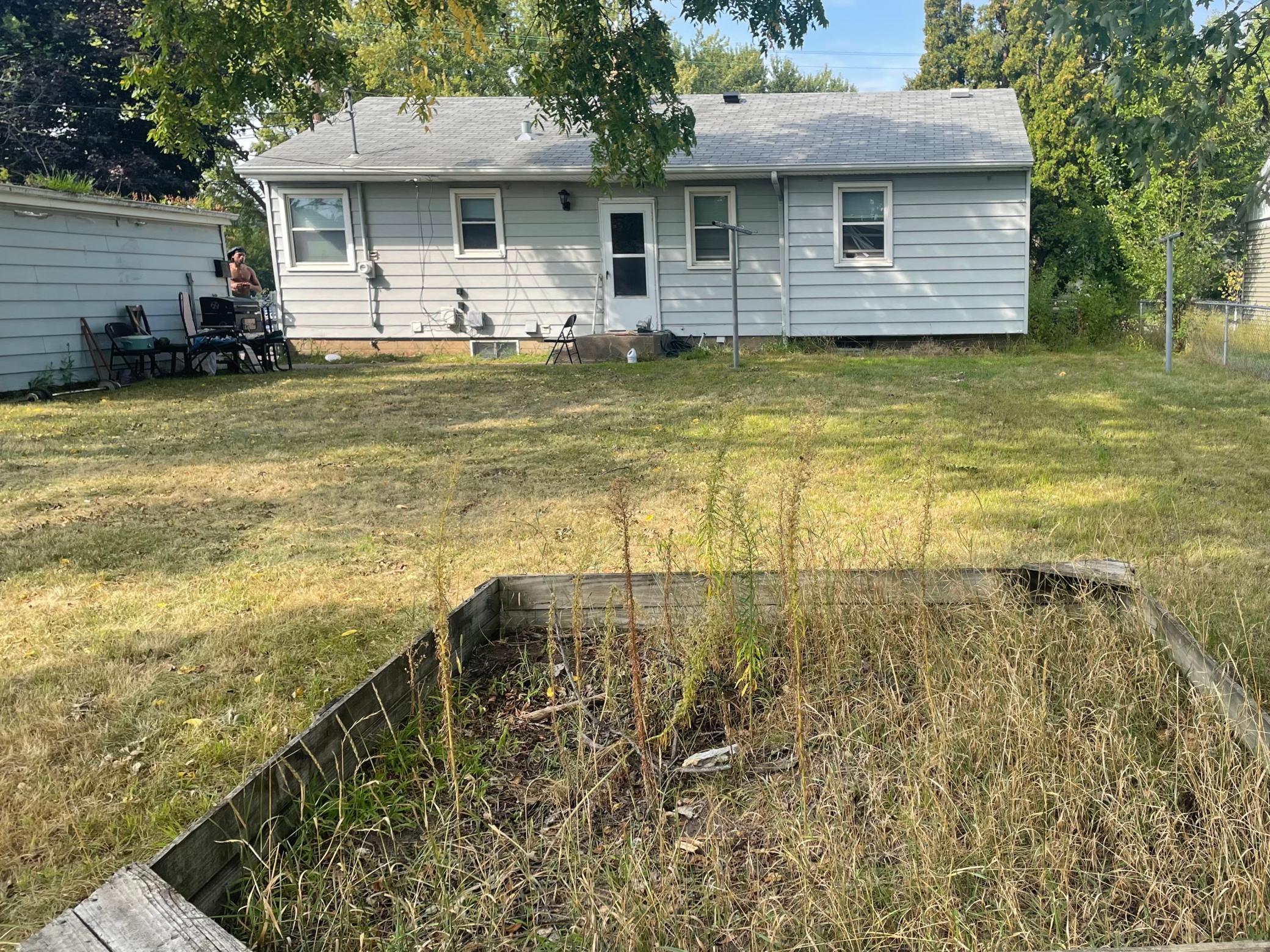 150 Roselawn Avenue E