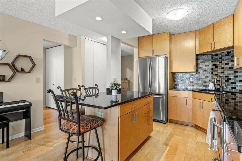 Photo of 401 S 1st Street #1612, Minneapolis, MN 55401 (MLS # 7046245)