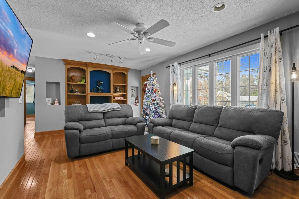 Photo of 8021 Elbe Street, Circle Pines, MN 55014 (MLS # 7002602)