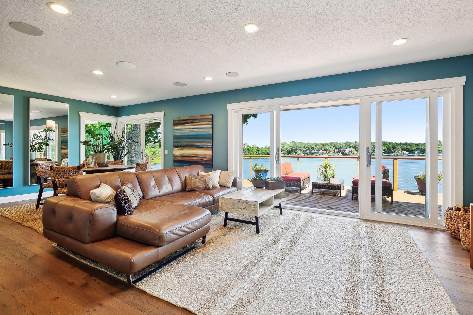 3590 Tuxedo Road