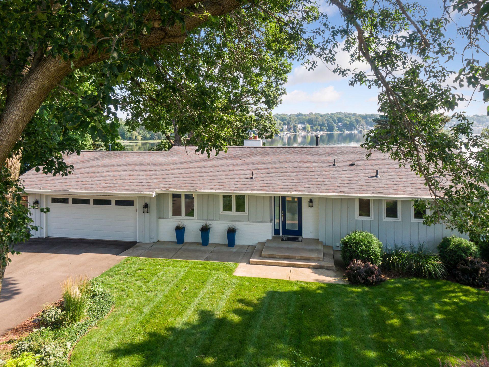 3590 Tuxedo Road