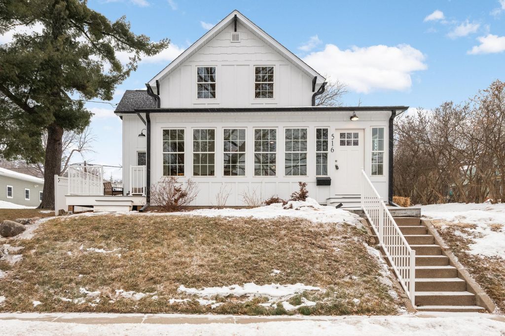 Photo of 516 Laurel Street W, Stillwater, MN 55082 (MLS # 7010153)