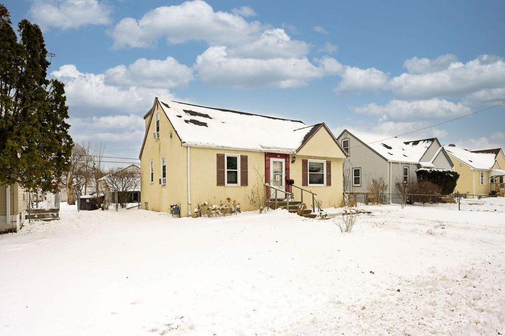 Photo of 5136 Colfax Avenue N, Minneapolis, MN 55430 (MLS # 7043167)