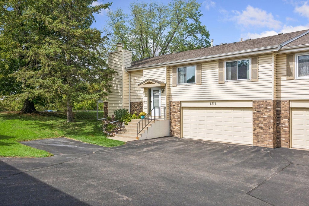 Photo of 5225 Beachside Drive, Minnetonka, MN 55343 (MLS # 7134130)