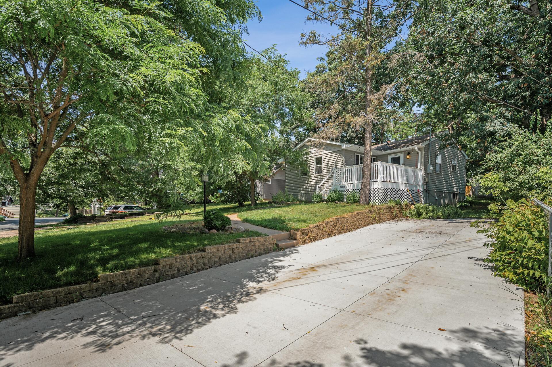100 Dartmoor Road