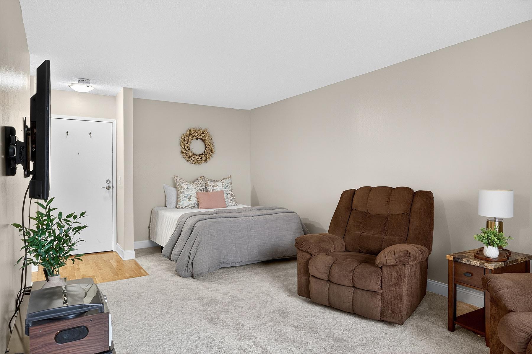 3540 Hennepin Avenue #117