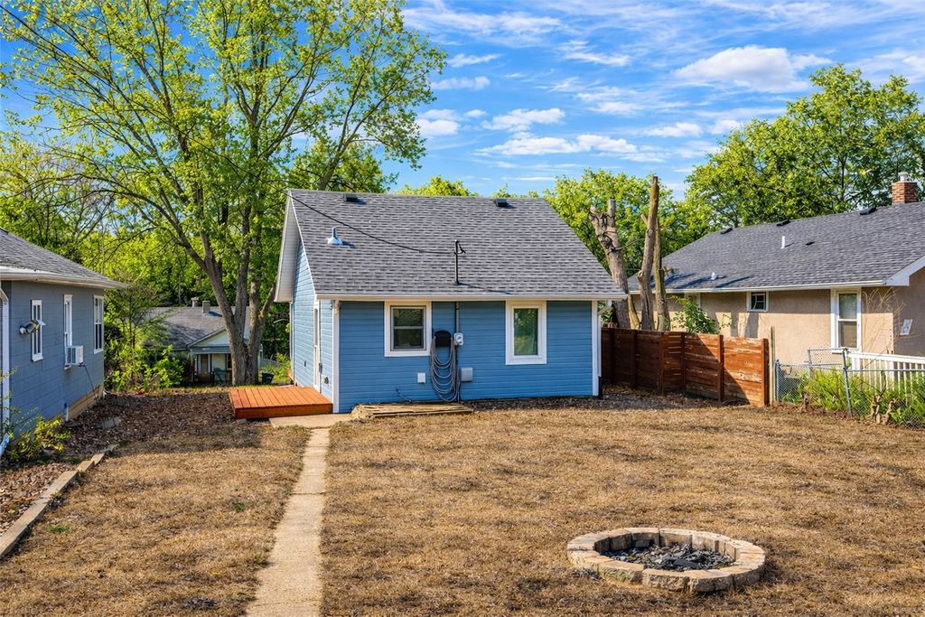 Photo of 2047 Nokomis Avenue, Saint Paul, MN 55119 (MLS # 7031826)