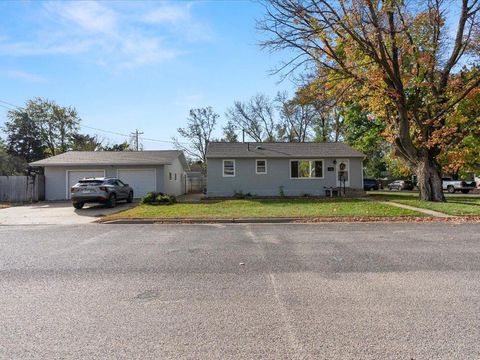 1202 J Street NE Brainerd MN 56401