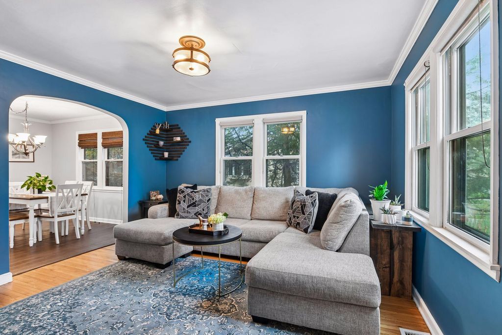Photo of 4721 Lakeview Avenue N, Brooklyn Center, MN 55429 (MLS # 7060584)