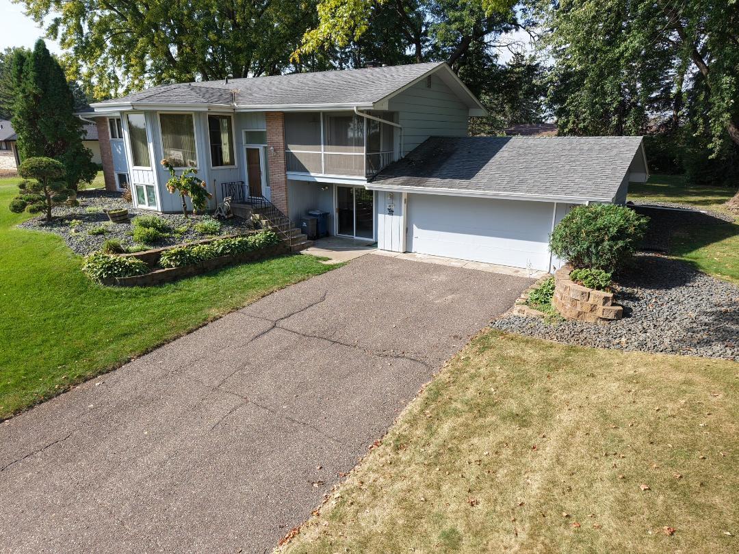 4835 Yorktown Lane N