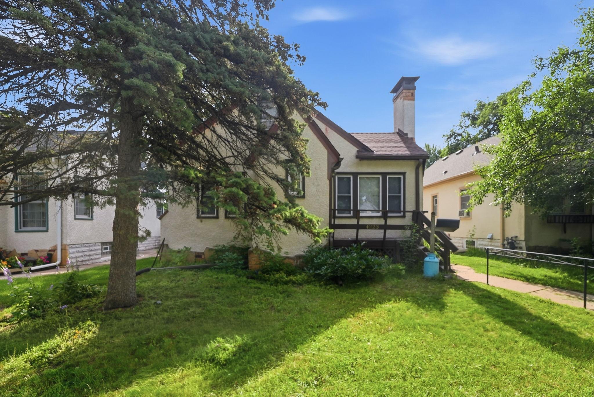 4223 Nokomis Avenue