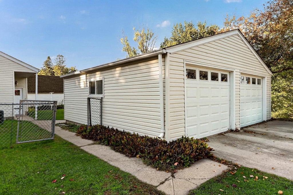 Photo of 307 2nd Avenue NW, Kasson, MN 55944 (MLS # 7156508)
