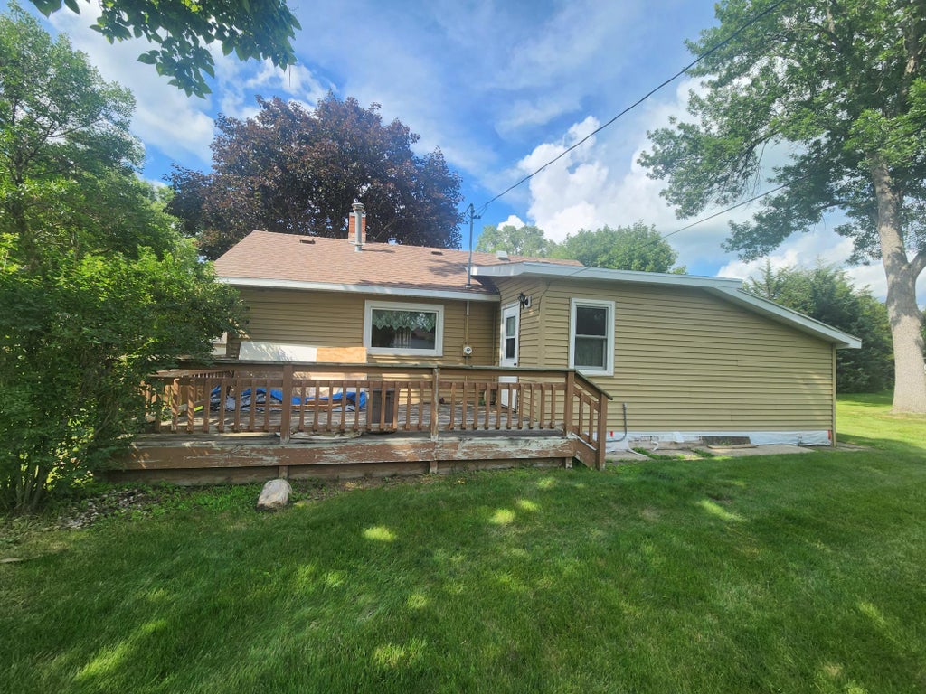 Photo of 822 2nd Street NW, Pipestone, MN 56164 (MLS # 7115184)