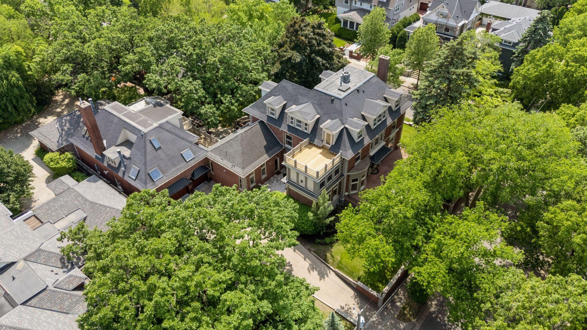 1721 Mount Curve Avenue