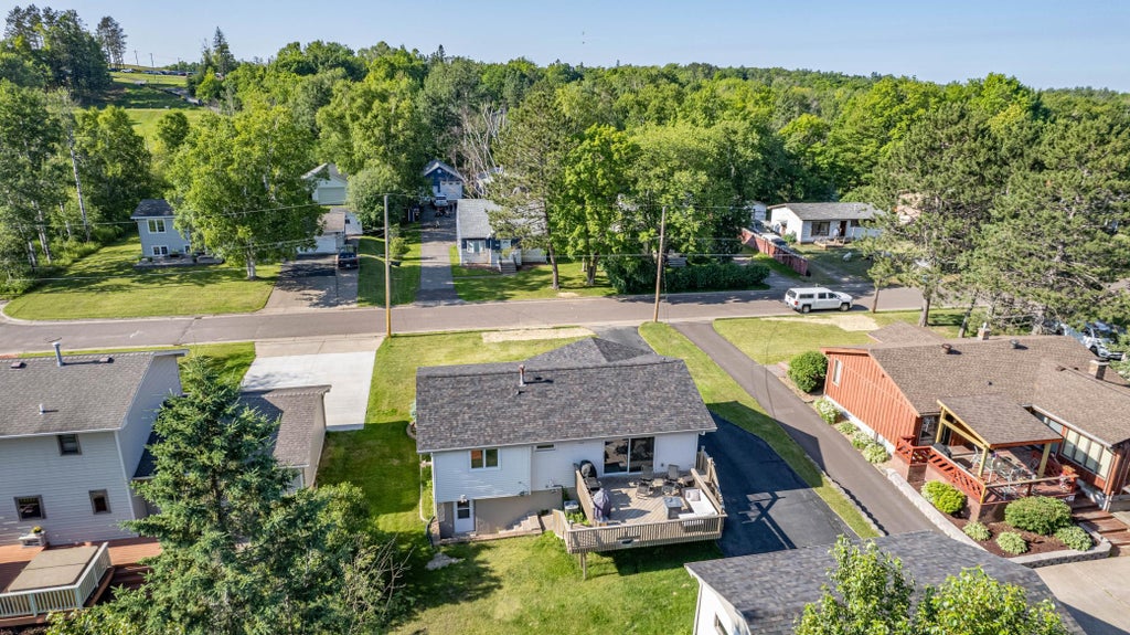 Photo of 588 W Winona Street, Duluth, MN 55803 (MLS # 7123163)