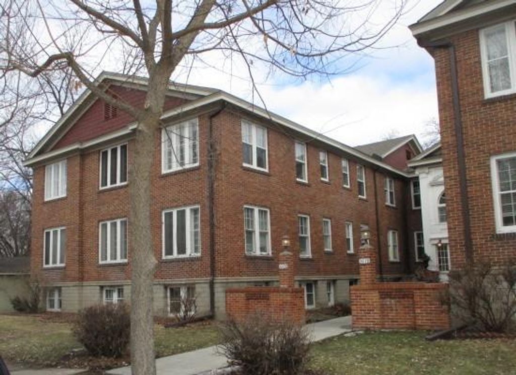 Photo of 3909 Aldrich Avenue S #6, Minneapolis, MN 55409 (MLS # 7032574)