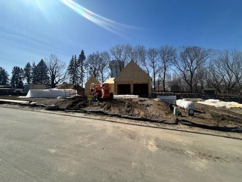 Photo of 2683 Lakeview Court, Saint Paul, MN 55117 (MLS # 7029942)