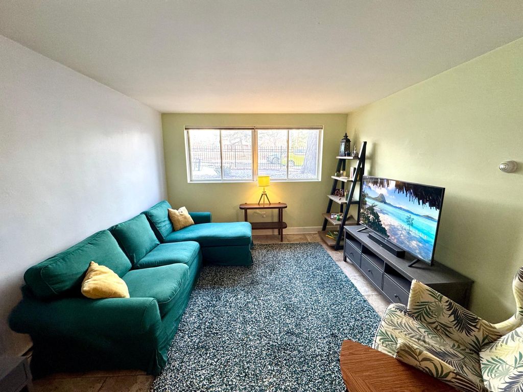 Photo of 2507 Bryant Avenue S #002, Minneapolis, MN 55405 (MLS # 7046738)