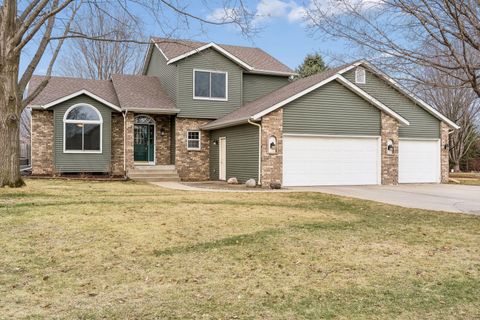 Photo of 2030 Sibley View Court, Northfield, MN 55057 (MLS # 7037555)