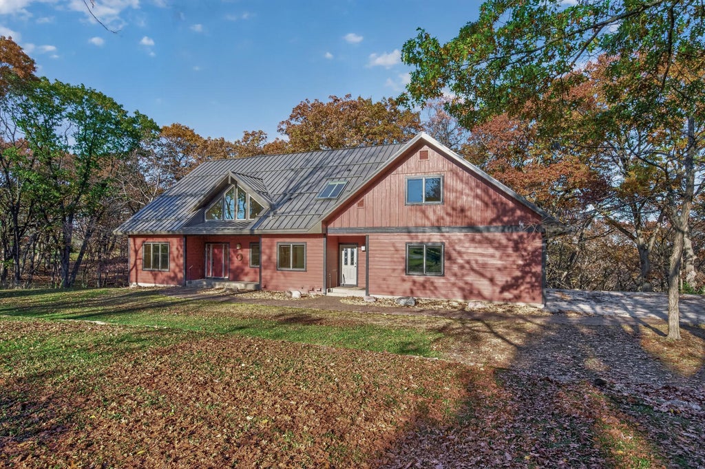 Photo of 1535 Neal Avenue Court N, Lake Elmo, MN 55042 (MLS # 7153994)