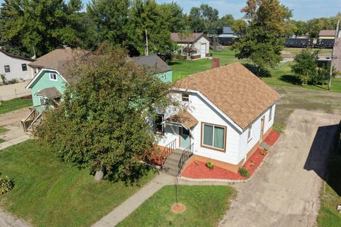 Photo of 320 Dupont Avenue NW, Renville, MN 56284 (MLS # 6799642)