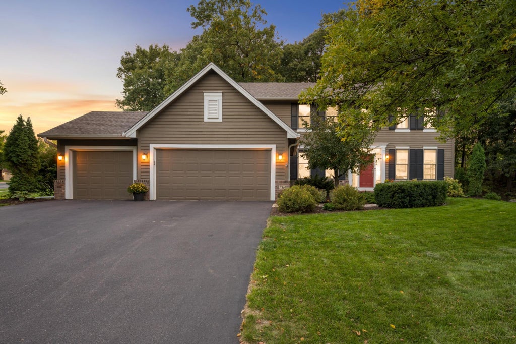 Photo of 7164 Harrison Hill Trail, Chanhassen, MN 55317 (MLS # 7136544)
