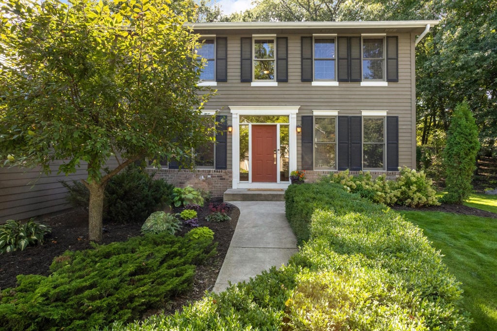 Photo of 7164 Harrison Hill Trail, Chanhassen, MN 55317 (MLS # 7136544)