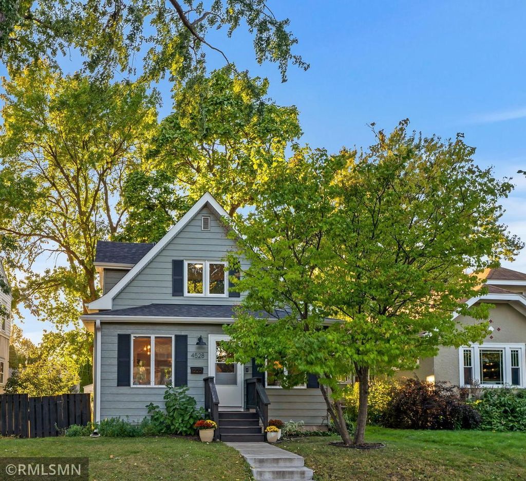 Photo of 4528 44th Avenue S, Minneapolis, MN 55406 (MLS # 6800066)