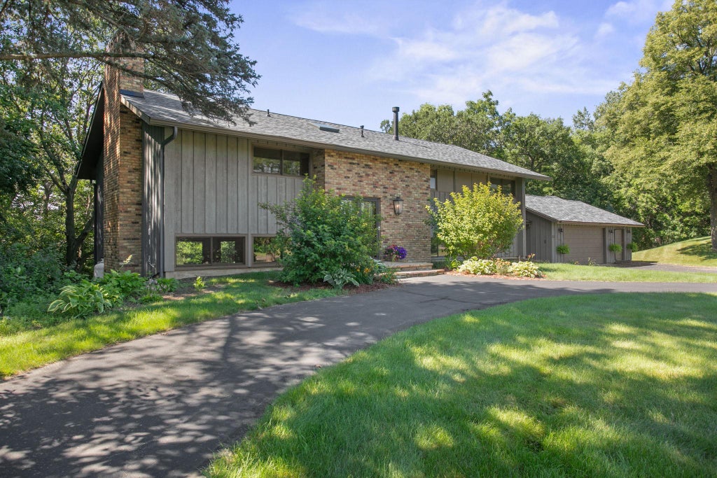 Photo of 565 Lakota Lane, Chaska, MN 55318 (MLS # 7085707)