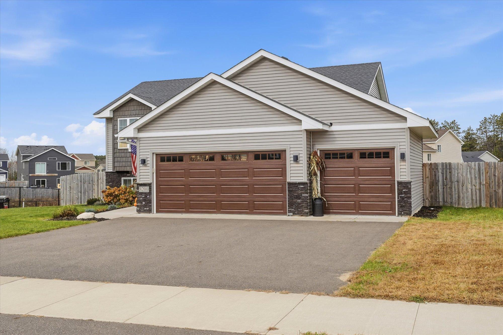 8200 Hummingbird Lane