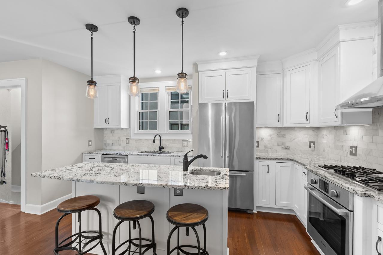 4025 Dupont Avenue S