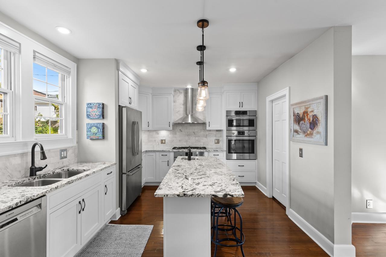 4025 Dupont Avenue S