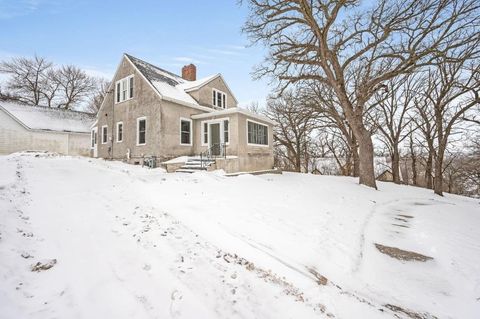 Photo of 110 Summit Avenue, Montevideo, MN 56265 (MLS # 7022237)